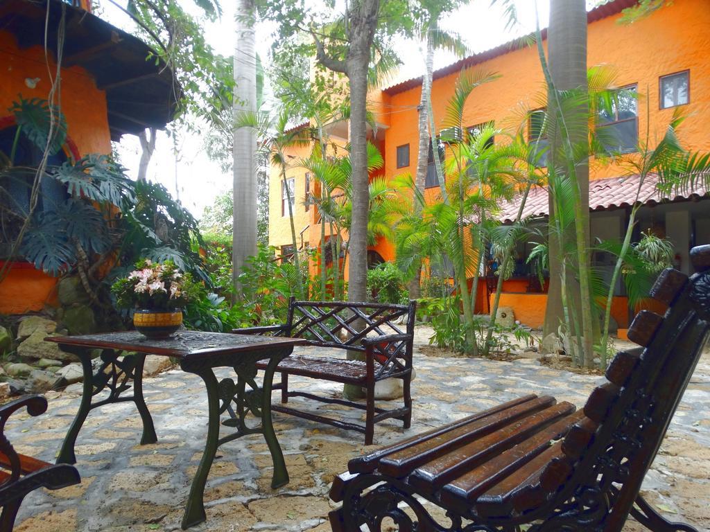 Ecologica El Faro Lodge *